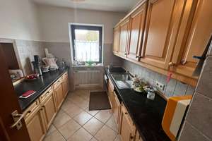 Schöne 4 Zimmerwohnung mit großen Balkon – Die vollständige Adresse der Immobilie erhältst du vom Anbieter., 81827 Waldtrudering, München – Vorschaubild 9