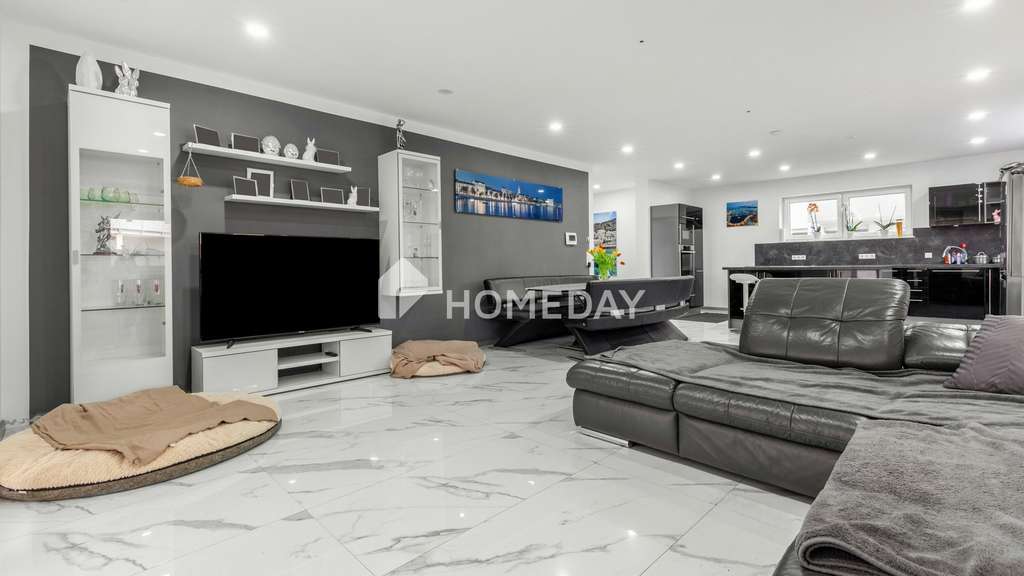 Immobilie in Wachenroth - Familientraum in Wachenrot: Modernes Einfamilienhaus mit 6 Zimmern, Innenpool und Sauna
 - Bild 3