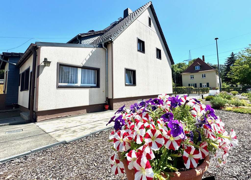 Immobilie in Radebeul - Doppelhaushälfte in Radebeul mit neuer Heizungsanlage (Wärmepumpe & Gasheizung) - Bild 3