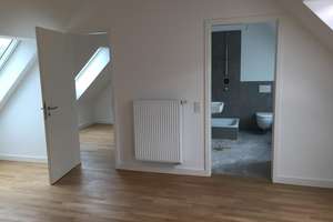 Moderne lichtdurchflutete Maisonette-Wohnung im Dachgeschoss mit Traumblick auf den Fernsehturm – 40223 Bilk, Düsseldorf – Vorschaubild 8