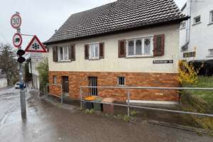 Sanierungsobjekt mit Ausbau- und Neubauperspektive in Stuttgart-Birkach