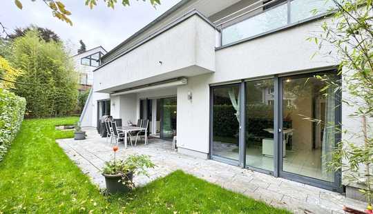 Bild von FAMILIENTRAUM ✨ Modernes Einfamilienhaus mit Einliegerwohnung, Sauna & Kamin in Hofheim!