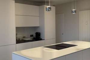 Luxuriöse möbelierte 3‑Zimmer Wohnung mit Rheinblick in Düsseldorf-Oberkassel – Die vollständige Adresse der Immobilie erhältst du vom Anbieter., 40547 Oberkassel, Düsseldorf – Vorschaubild 3
