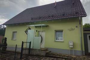 Hochwertiges Architektenhaus (Baujahr 2012, Erstbezug 2013) – KfW-70-Einfamilienhaus in traumhafter  – Am Kugelfang 1, 91220 Schnaittach – Vorschaubild 2