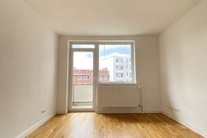 2 Zimmerwohnung mit Einbauküche und Balkon zu vermieten – Friesenstraße 24, 20097 Hammerbrook, Hamburg – Vorschaubild 2