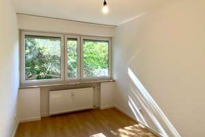Großzügige 4,5-Zimmer-Wohnung mit 130 m², Balkon und Garage mit Wallbox – Die vollständige Adresse der Immobilie erhältst du vom Anbieter., 81927 Englschalking, München – Vorschaubild 15