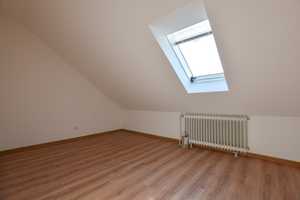 KUNZE: renoviertes Reihenmittelhaus mit 6 Zimmern und einer Garage in Arnum – Hannover (Kreis) – Vorschaubild 9