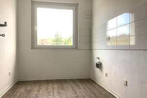 Geräumige 3-Zimmer-Wohnung mit Balkon und Abstellraum – Frankenweg 5, 33689 Sennestadt, Bielefeld – Vorschaubild 2