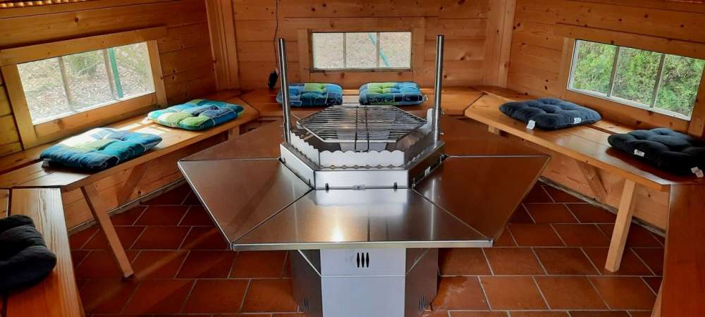 Immobilie in Lindow (Mark) - Bungalow-Ferienhaus mit angelegtem Gartengrundstück, Pool beheizbar, finnische Grill-Kota, Sauna, Ka - Bild 3