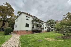 **ATTRAKTIVES MEHRFAMILIENHAUS IN BESTER LAGE - solide Kapitalanlage mit Wertsteigerungspotenzial** – Kirschbergstraße 43a+b, 4159 Möckern, Leipzig – Vorschaubild 1