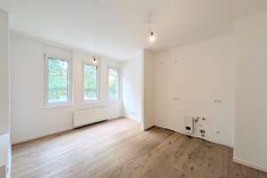 Perfekte Größe für Singles, Paare und Berufspendler | Kernsanierte 2-Zimmer-Wohnung im Grünen
