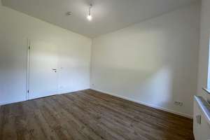 *modernisierte Balkonwohnung mit Tageslichtbad*schöne Altbau* – Bunsenstr. 4, 45145 Holsterhausen, Essen – Vorschaubild 8