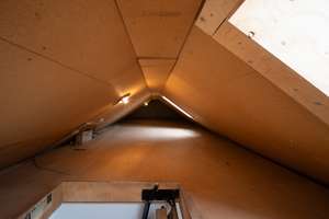 Modernisierte 3-Zimmer-Dachgeschosswohnung mit Loggia, Spitzboden & Stellplatz – Nähe Wahner Heide – Die vollständige Adresse der Immobilie erhältst du vom Anbieter., 51145 Urbach, Köln – Vorschaubild 16