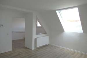 Wohnen mit ländlichem Flair!
Schicke Dachgeschosswohnung im 2.OG – 40223 Flehe, Düsseldorf – Vorschaubild 5