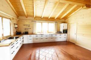 Holz, Licht, Lebensqualität. Einfamilienhaus mit unverbaubarem Blick in die Natur! – Die vollständige Adresse der Immobilie erhältst du vom Anbieter., 84036 Kumhausen – Vorschaubild 3