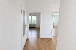 *WIR RENOVIEREN FÜR SIE* - 2 Zimmer Apartment mit Balkon in DU Meiderich! – Siegfriedstr. 30, 47137 Mittelmeiderich, Duisburg – Vorschaubild 2