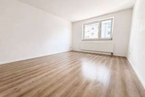 Frisch RENOVIERTE 2-Zimmer-Wohnung mit hellen Räumen + EINBAUKÜCHE in Köln-Pesch !!! – Konrad-Hausmann-Str. 34, 50767 Pesch, Köln – Vorschaubild 5