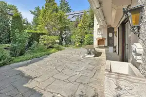 Charmantes Einfamilienhaus mit viel Platz und zahlreichen Besonderheiten in München-Waldtrudering! – Von-Erckert-Str. 15 b, 81827 München – Vorschaubild 1