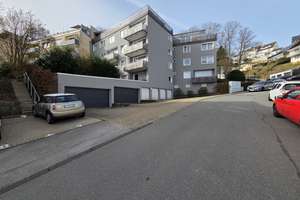 Sehr gepflegtes Mehrfamilienhaus mit 8 Garagen am Murmelbachtal