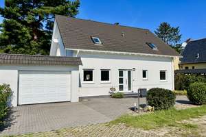 Einfamilienhaus in Mahlsdorf Süd auf großem Grundstück. SW Ausrichtung in sehr ruhiger Wohnlage