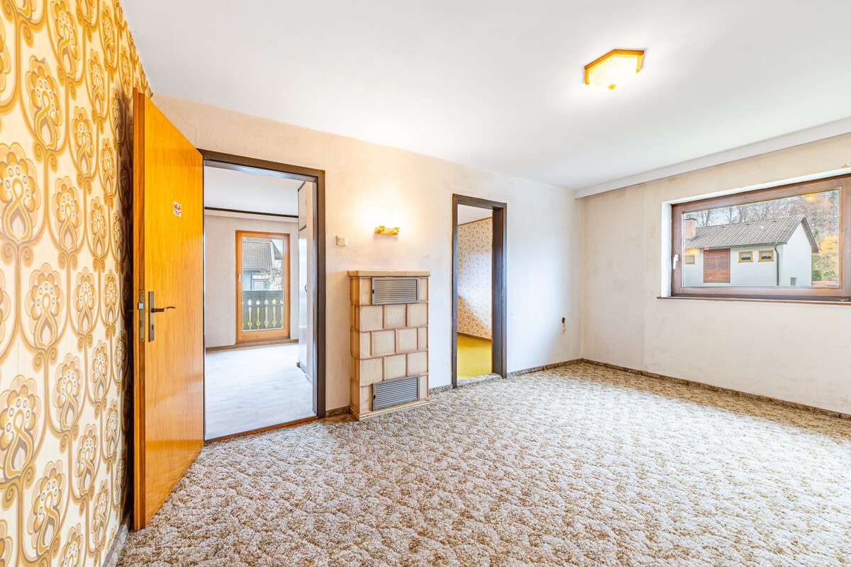 Immobilie in Tutzing - Einfamilienhaus mit großem Grundstück
& viel Raum für neue Ideen - Bild 1