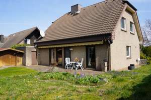 Provisionsfrei - Ihr neues Zuhause zum Wohlfühlen – Freistehendes EFH im  Duisburger Süden – Die vollständige Adresse der Immobilie erhältst du vom Anbieter., 47269 Rahm, Duisburg – Vorschaubild 4