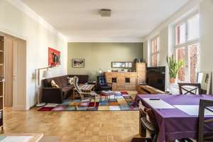 Kapitalanlage mit Geschichte - 3-Zimmer-Wohnung im denkmalgeschützten Altbau