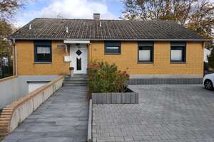 🌳 Wohnen mit Lebensqualität: Freistehendes Einfamilienhaus mit großem Garten, Garage&5 Stellplätzen – Theodor-Heuss-Strasse 10, 52399 Merzenich – Vorschaubild 2