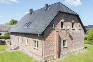 Historisches Gutshaus mit Charakter & viel Platz für bewusstes, ökologisches Wohnen – Die vollständige Adresse der Immobilie erhältst du vom Anbieter., 17129 Kruckow – Vorschaubild 24