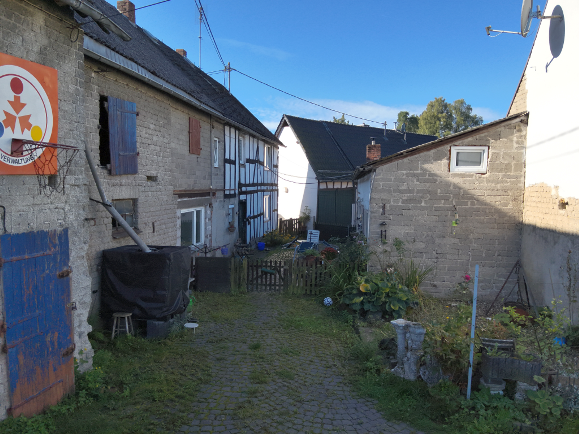 Einfamilienhaus mit landwirtschaftlichen Nebengebäuden und zusätzlichem Apartement, Neuwied Kreis – Bild 4
