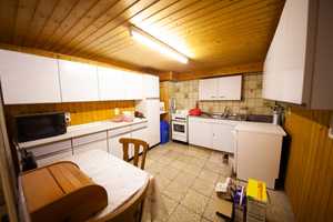 Urlaubsfeeling! Haus mit Wintergarten, riesiger Schwimm- und Fitnesshalle in Neuenhasslau! – Main-Kinzig-Kreis – Vorschaubild 36