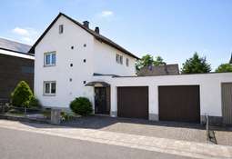 Außenansicht Haus & Doppelgar