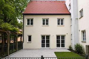 Exklusives Kernsaniertes Einfamilienhaus in Bestlage im Zentrum – Jakobsviertel