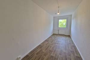 **Familien Willkommen**4-Zimmer-Wohnung // Balkon // 3.OG // Bad mit Wanne // ab sofort – Andromedaweg 20, 4205 Grünau-Nord, Leipzig – Vorschaubild 8