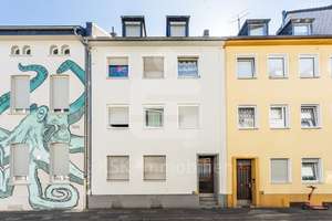 Historisches Mehrfamilienhaus aus 1945 mit ca. 231 m² Wohnfläche auf 342 m² Grundstück!