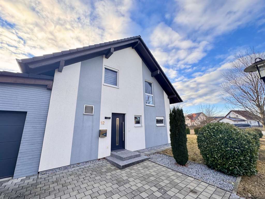 Immobilie in Aitrach - Einfamilienhaus mit Pool * KfW 55 Standard - Bild 1