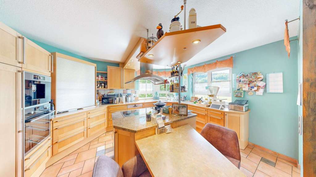 Immobilie in Retzstadt - Wohnen auf höchstem Niveau: Großzügiges Einfamilienhaus am Fuße der Weinberge - Bild 4