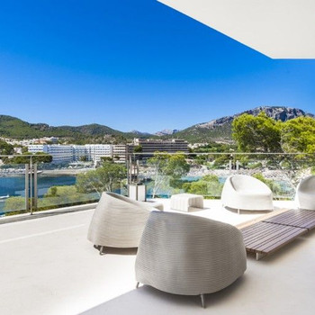Außergewöhnliche Luxusvilla direkt am Strand in Camp de Mar