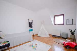 *Reserviert* Charmante Doppelhaushälfte mit sonniger Terrasse & grünem Vorgarten – Bernbrunnerstraße 60, 74831 Heilbronn (Kreis) – Vorschaubild 7