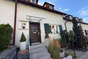 Historischer Flair trifft Wohnkomfort RMH mit Garten in begehrter Lage von Stuttgart-Süd