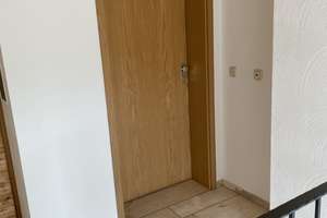Neuwertige DG-Wohnung mit zwei Zimmern und Einbauküche in Hamm/Sieg – Beethovenstrasse 6a, 57577 Hamm (Sieg) – Vorschaubild 14
