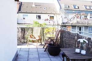 Zentrale, vollmöblierte 2 ZKB mit Dachterrasse und 1.000,00 Kaltmiete