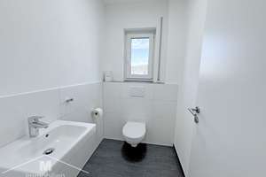 Neubau Einfamilienhaus mit Garage und EBK in Top Lage nahe dem Main-Donau-Kanal – 92334 Berching – Vorschaubild 8