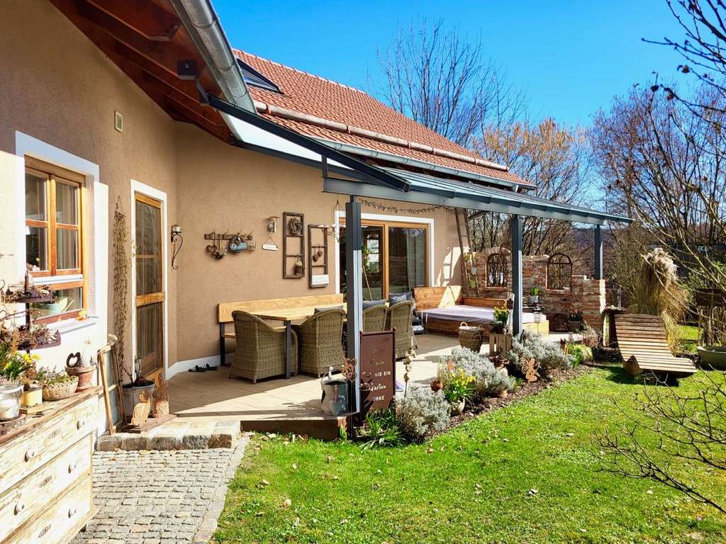 Immobilie in Unterneukirchen - **IHR NEUES ZU HAUSE - EINFAMILIENHAUS ZUM WOHLFÜHLEN!!** - Bild 0