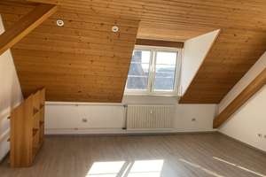 Schöne, helle und renovierte Dachgeschosswohnung mit drei Zimmern in Bingen - Gaulsheim – Die vollständige Adresse der Immobilie erhältst du vom Anbieter., 55411 Bingen am Rhein – Vorschaubild 5