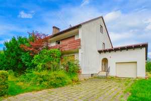 Sanierungsbedürftiges Zweifamilienhaus mit ausbaufähigem Dachgeschoss in Stockheim-Neukenroth – Kronach (Kreis) – Vorschaubild 2