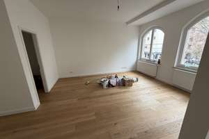 ERSTBEZUG: Helle, schöne sanierte 3-Zimmer-Wohnung im 1. OG (1. OG rechts B) – Kopernikusplatz 13, 90459 Galgenhof, Nürnberg – Vorschaubild 7