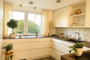 Komfortables Reihenhaus mit herrlichem Garten – In den Krautgärten  8, 65779 Kelkheim (Taunus) – Vorschaubild 2
