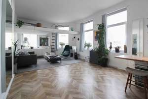 Zeitlose Altbau-Eleganz trifft urbanes Lebensgefühl in Neuehrenfeld