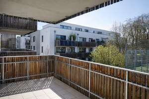 Helle und moderne Wohnung im 1. OG
Großer Südbalkon - TG-Platz
Super Zustand - sofort beziehbar – Die vollständige Adresse der Immobilie erhältst du vom Anbieter., 74080 Böckingen, Heilbronn – Vorschaubild 15